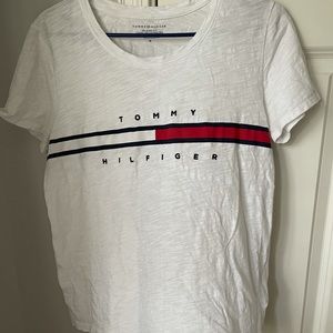 Tommy Hilfiger white logo tee